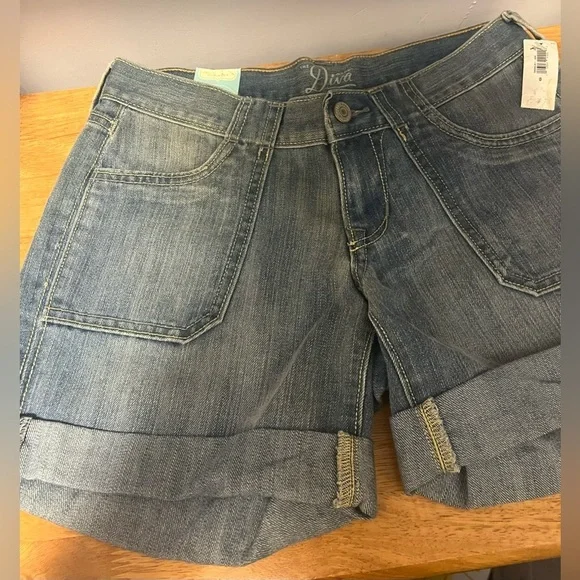 Old Navy Diva Denim Shorts Women’s Size 0 NWT - Picture 5 of 7
